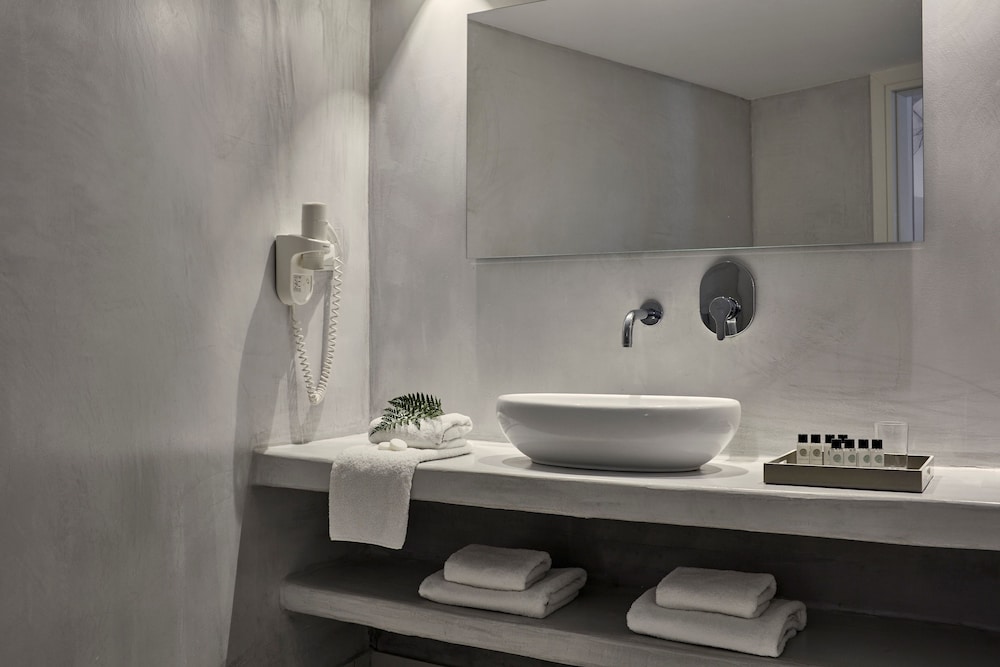 Double Room - Photo 6