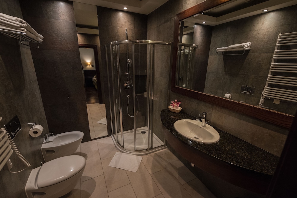 Superior Double or Twin Room photo 3