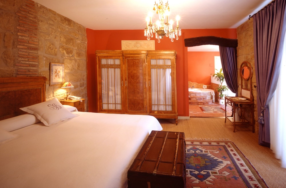 Suite - Photo 5
