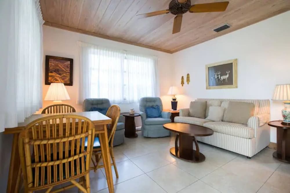 Condo photo 2