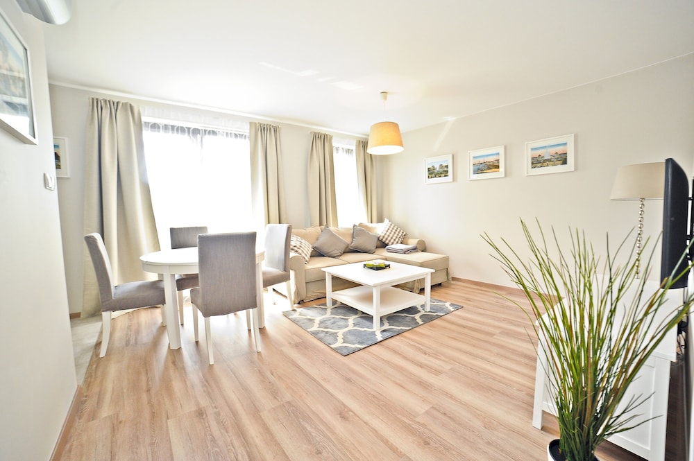 Apartment (Victoria Residence 15) photo 3