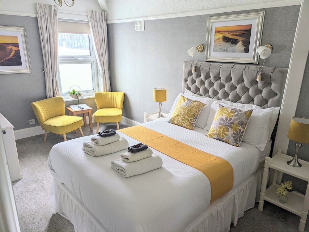 Classic Double Room (6)