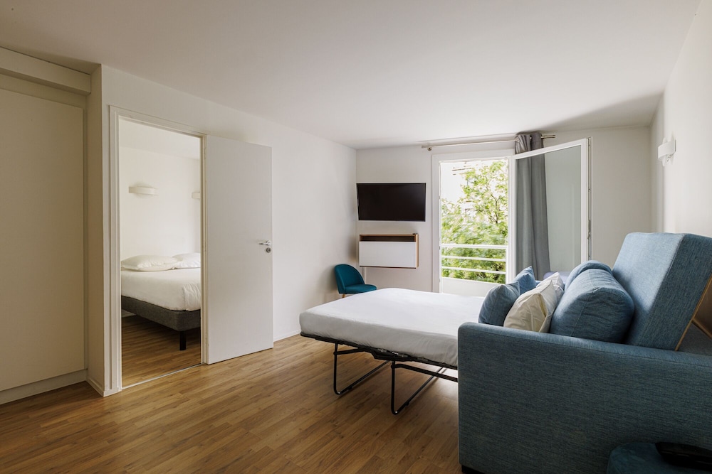 Superior Quadruple Room photo 2