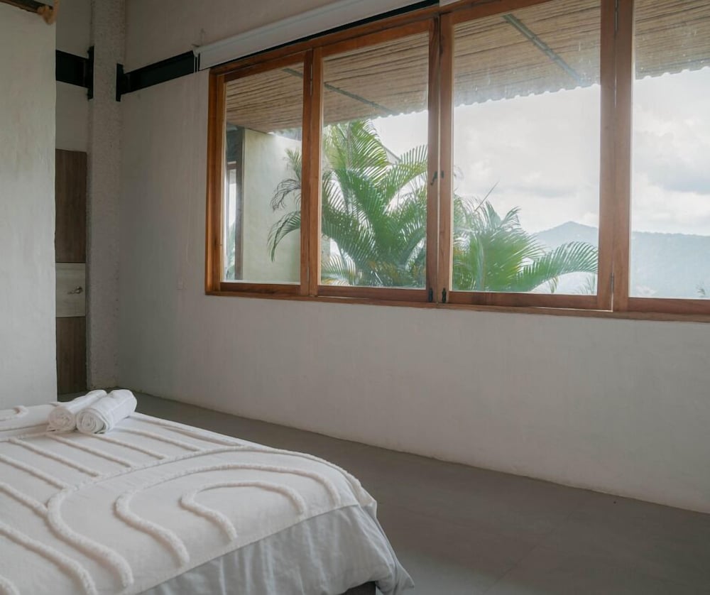 Comfort Room, Mountain View photo 2