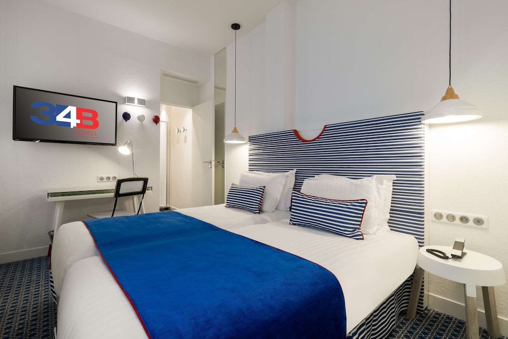 Triple Room, includes soft minibar, courtesy tray, digital press photo 1