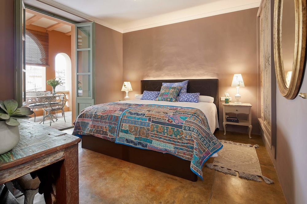 Suite de lujo, Bañera de hidromasaje, Vista al patio