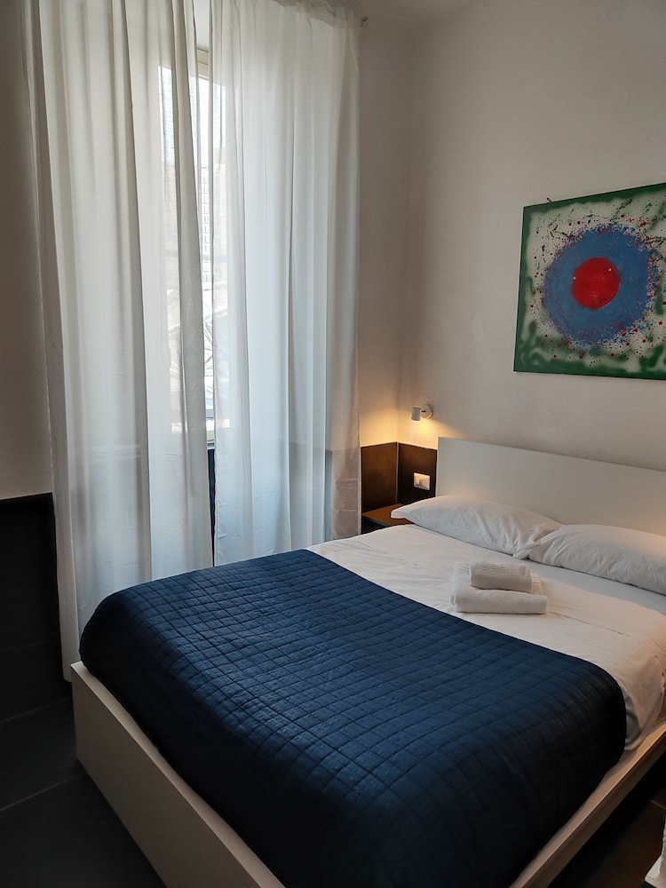 Single Room (small) photo 3
