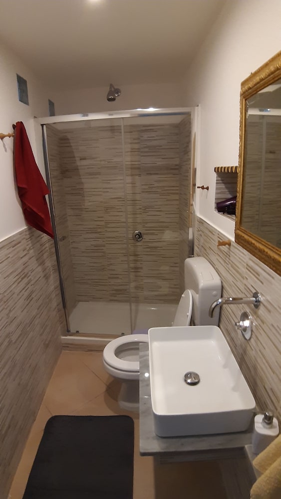 Camerata Deluxe vista città con bagno condiviso