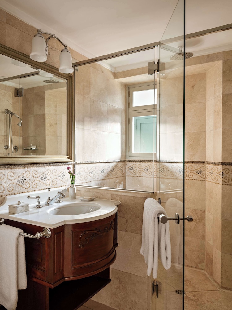Junior Suite (Deluxe - with Oxygen) - Photo 6