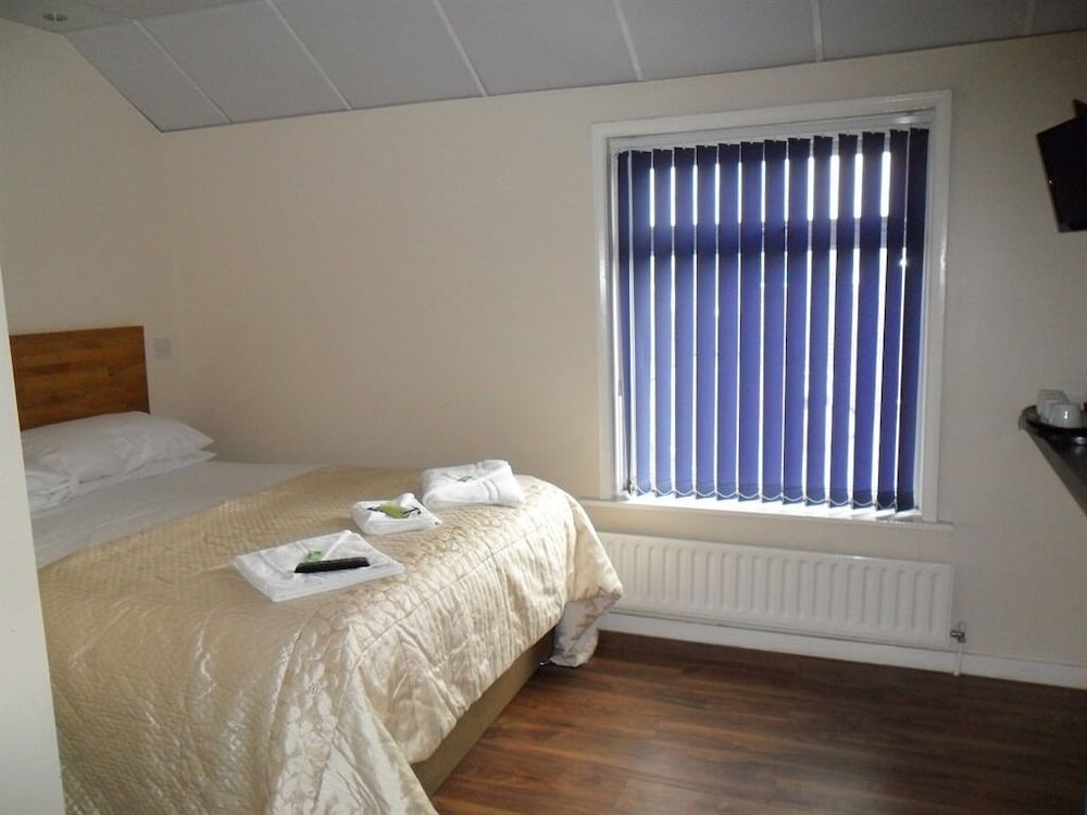 Suite, Ensuite (Family interconnected)