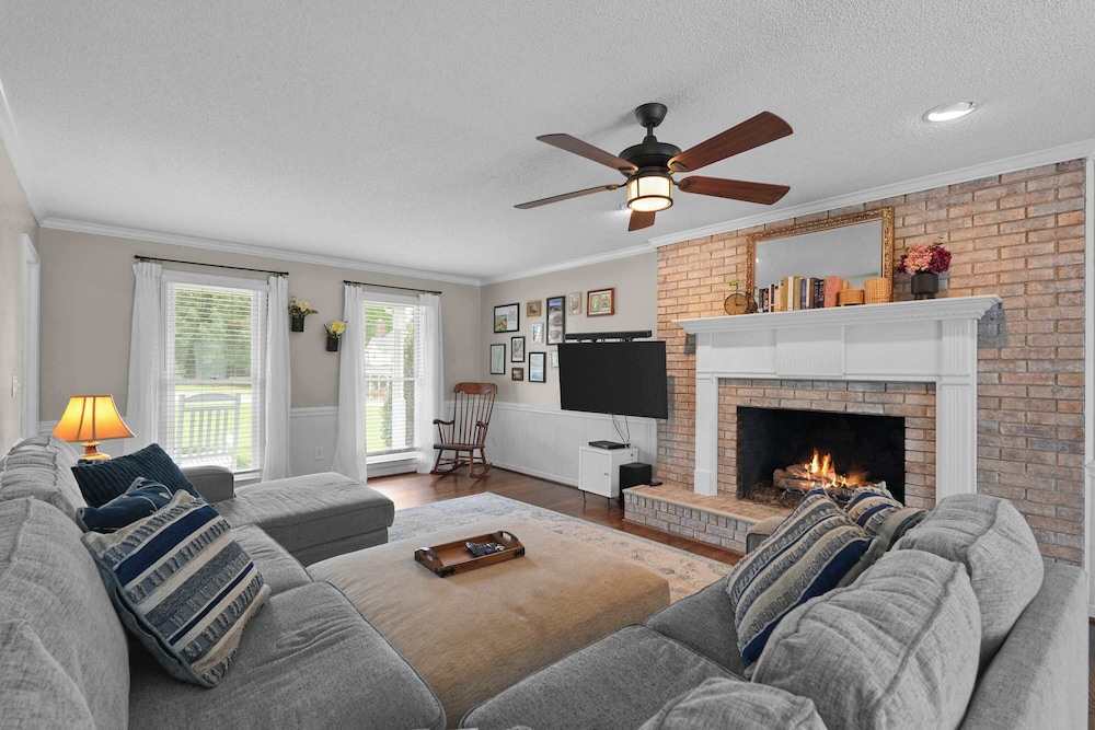 House, Multiple Beds, Patio, Garden View (Southern Sunshine Retreat)