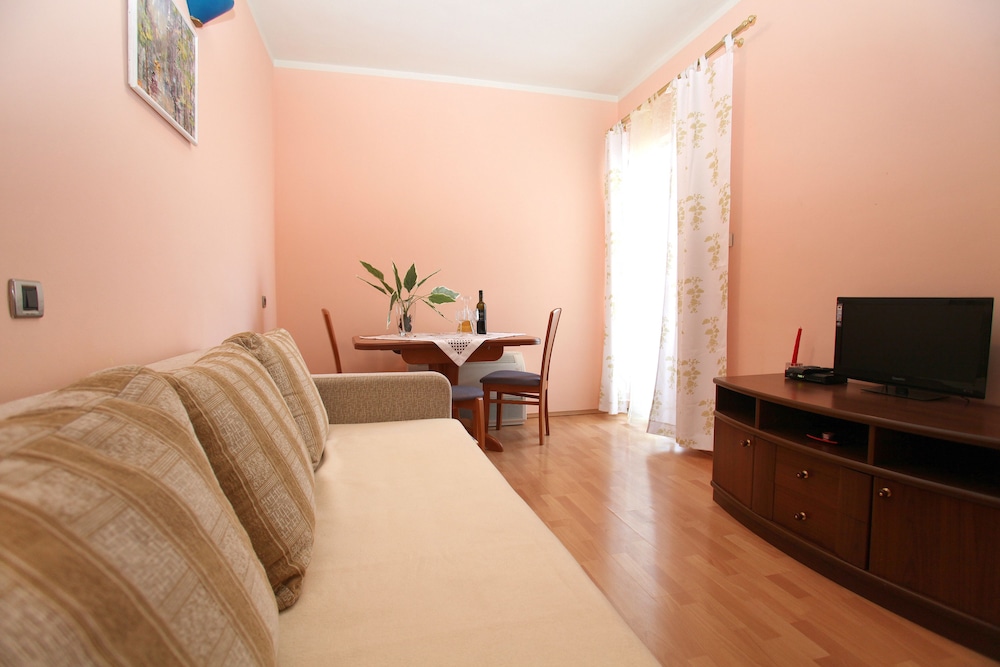 Luxury Suite, 1 Queen Bed with Sofa bed, Non Smoking (2)