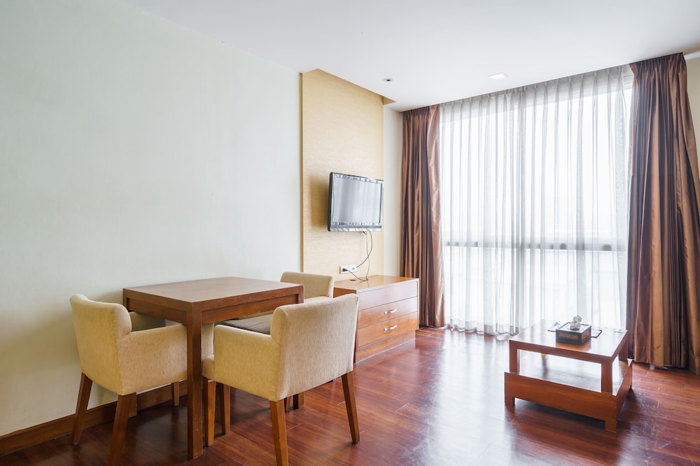 Deluxe Suite photo 2