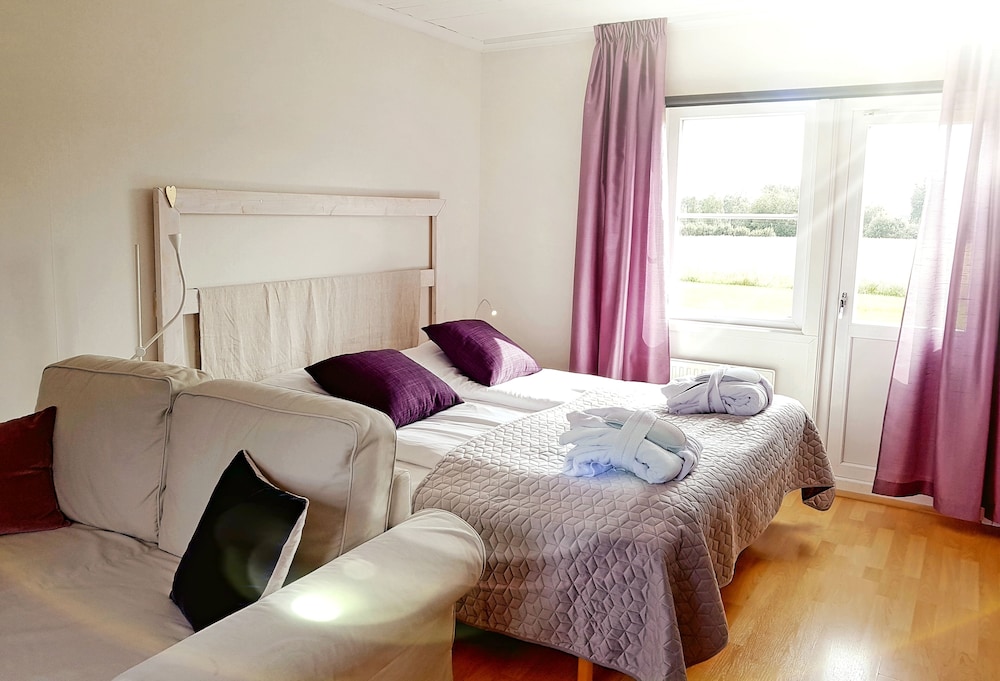 Family Quadruple Room photo 2