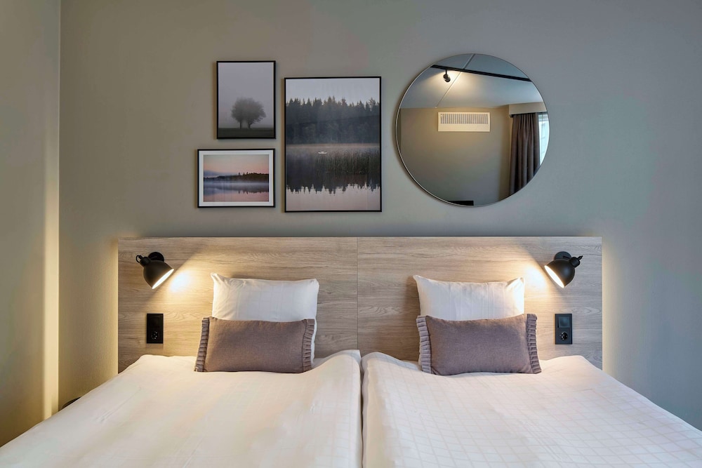 Twin Room - Photo 3