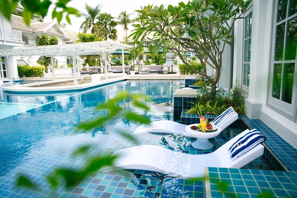 Pool Access King Room - Photo 2