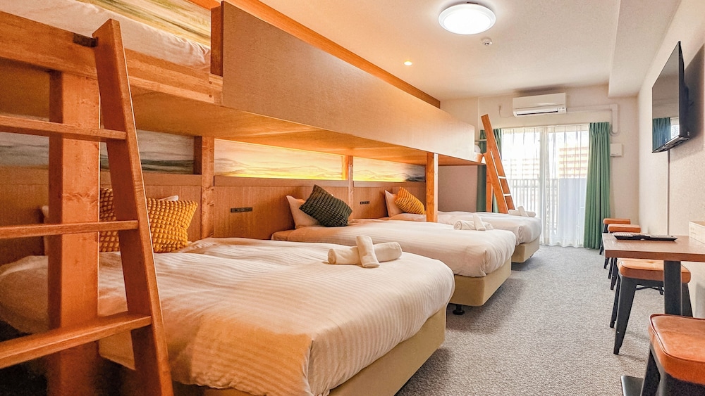 Suite, Multiple Beds, Non Smoking, Private Bathroom