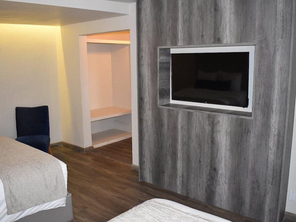 Premier Suite photo 2