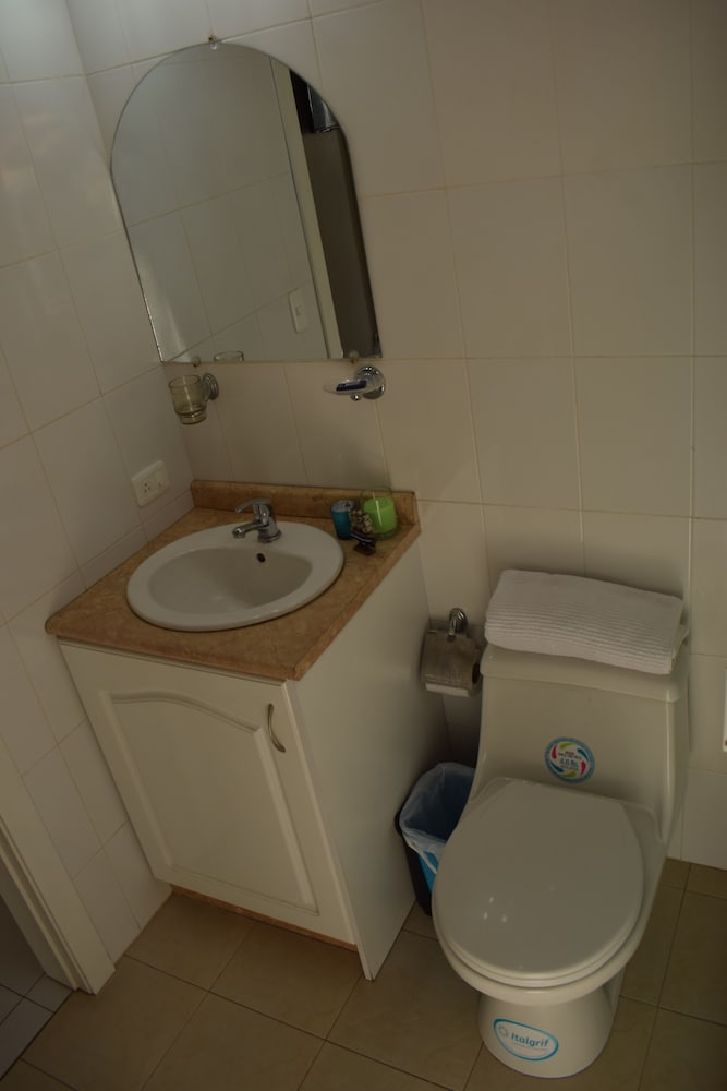 Basic Suite, 1 Double Bed, Non Smoking photo 2