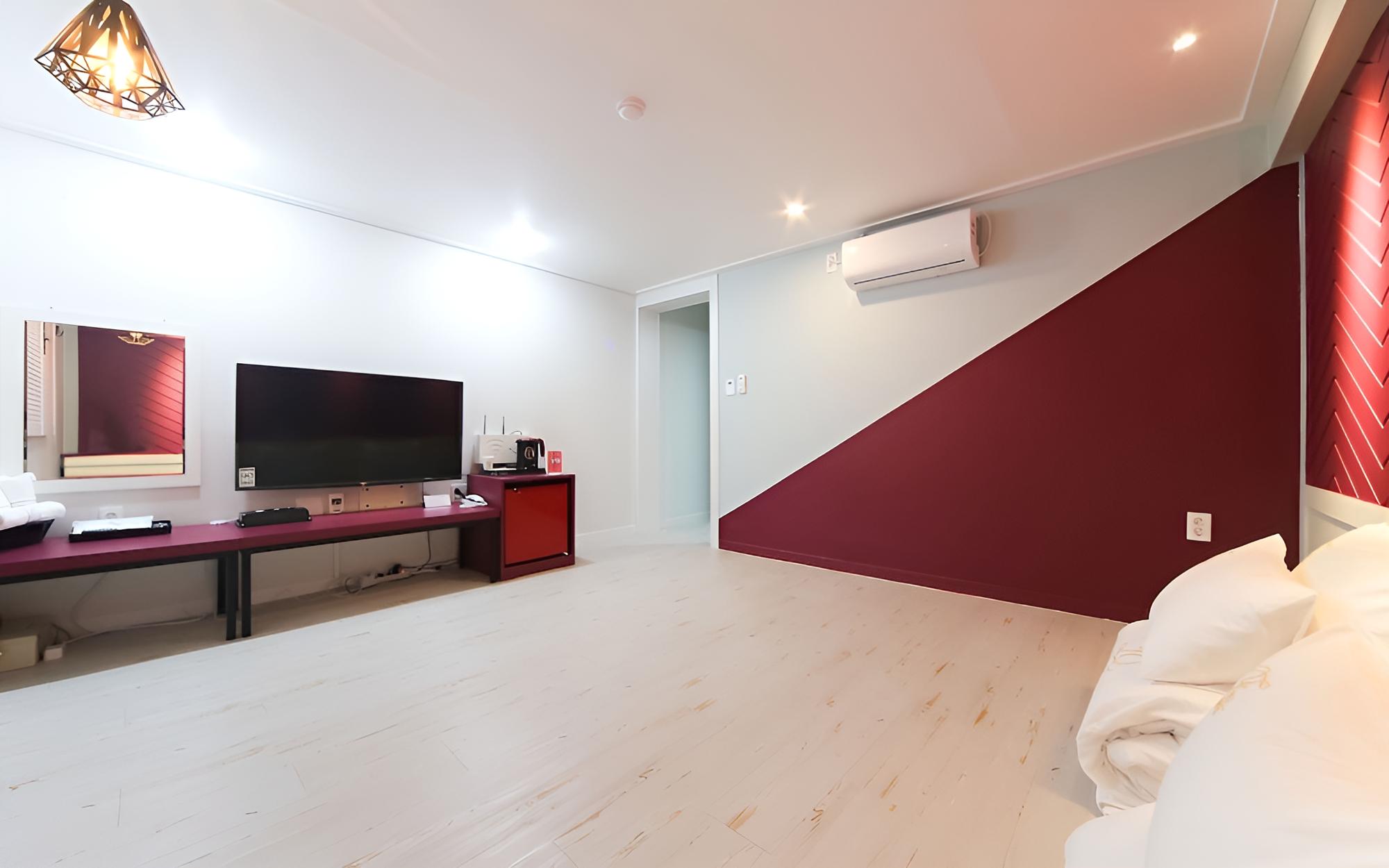 Room (On-dol) photo 1
