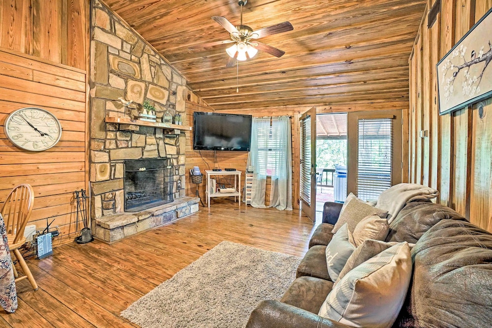 House (2 Bedrooms) photo 1