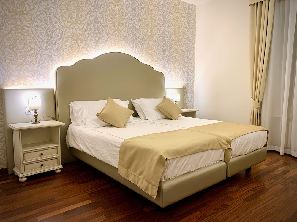 Double or Twin Room, Lake View