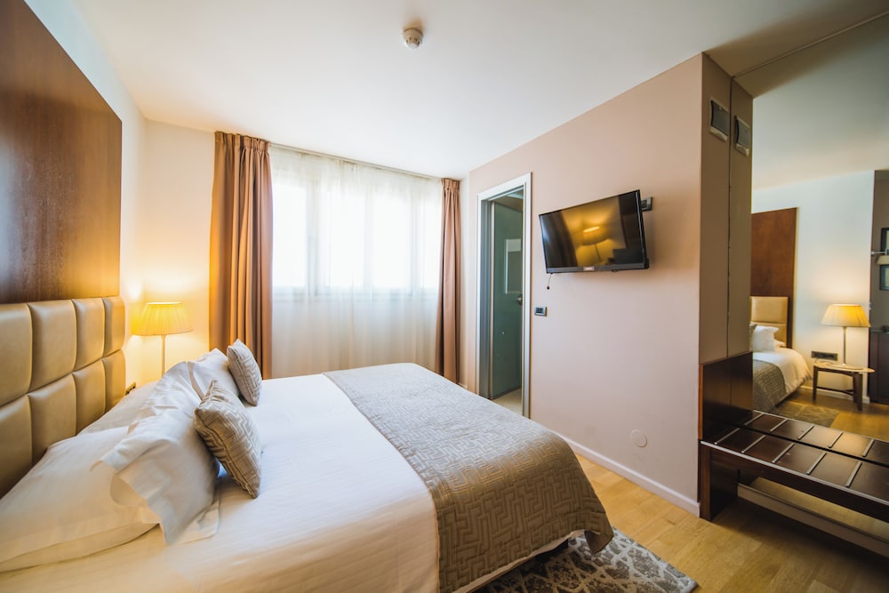 Superior Double Room photo 2