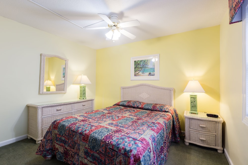 Traditional Condo, 3 Bedrooms photo 2
