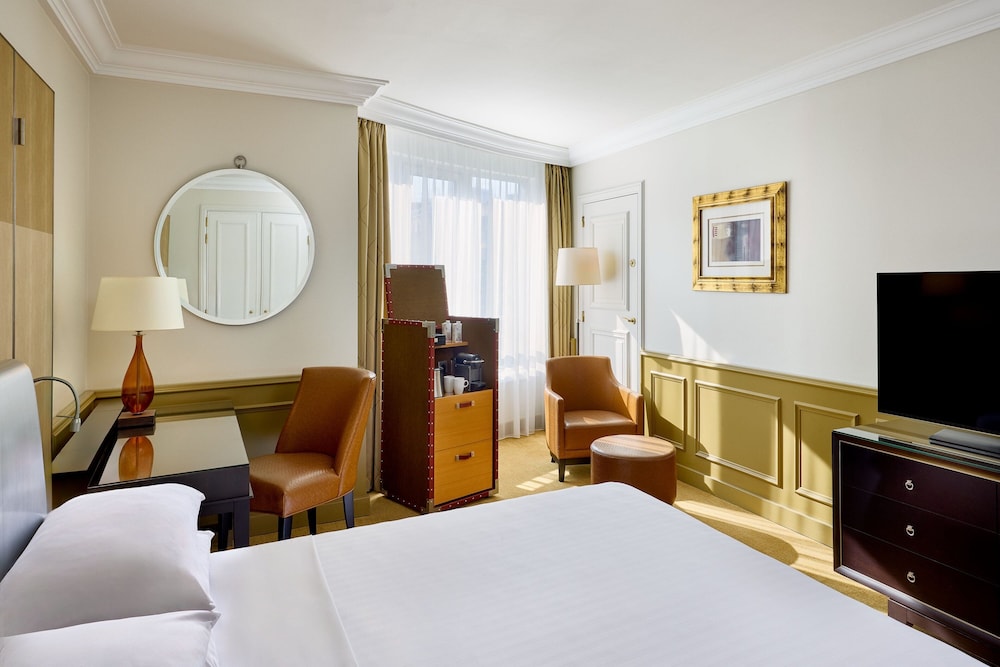 Superior Room, 1 King Bed