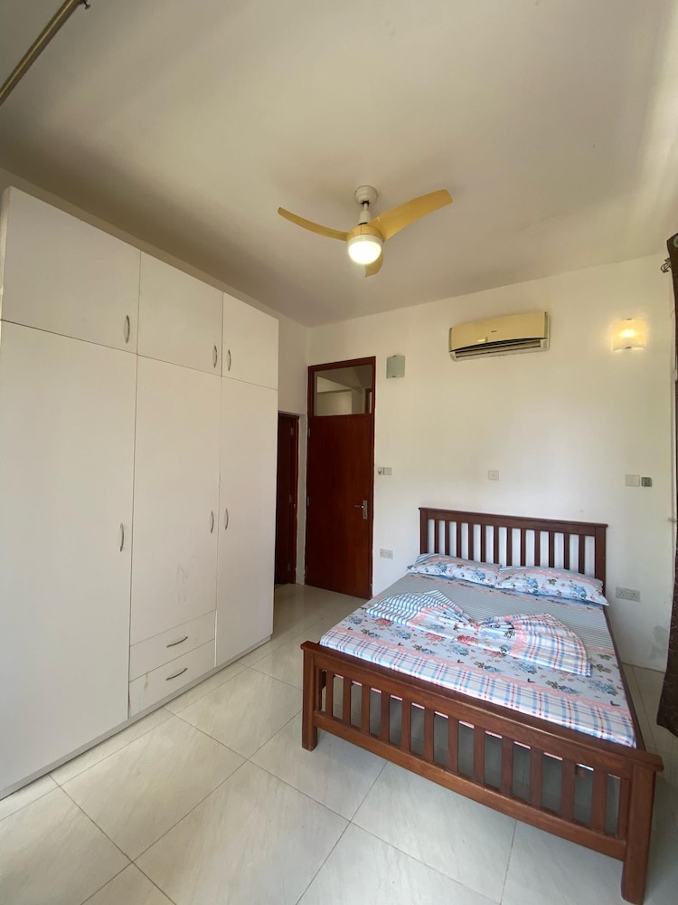 Basic Apartment, Garden View