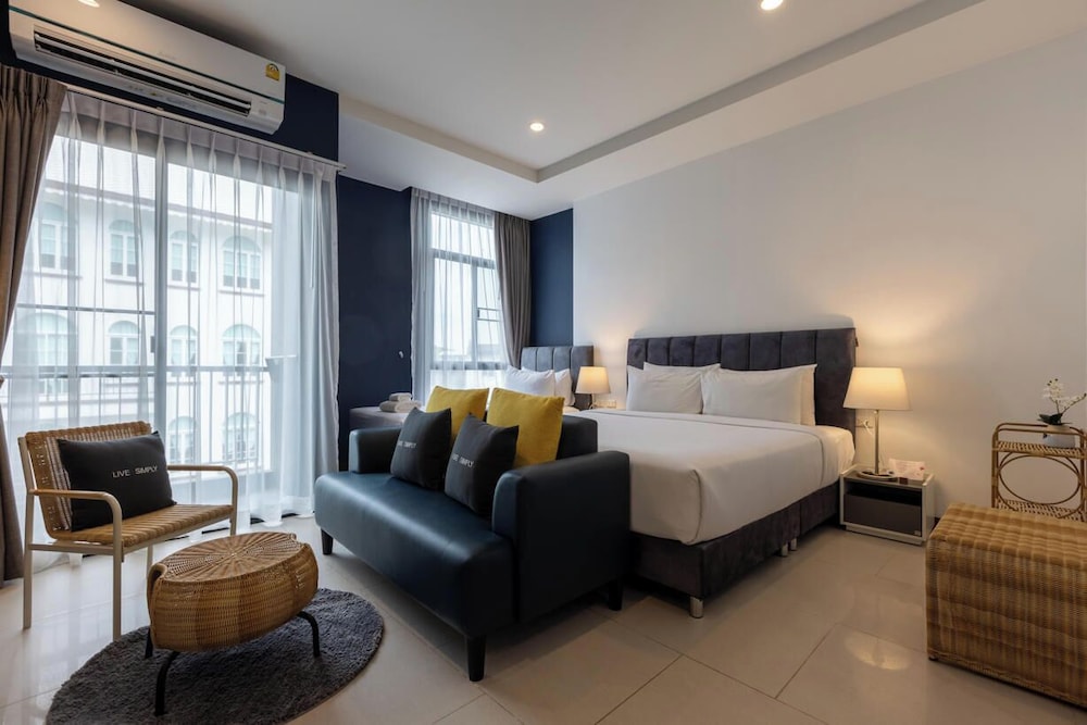 Superior Triple Room, Multiple Beds - Photo 9