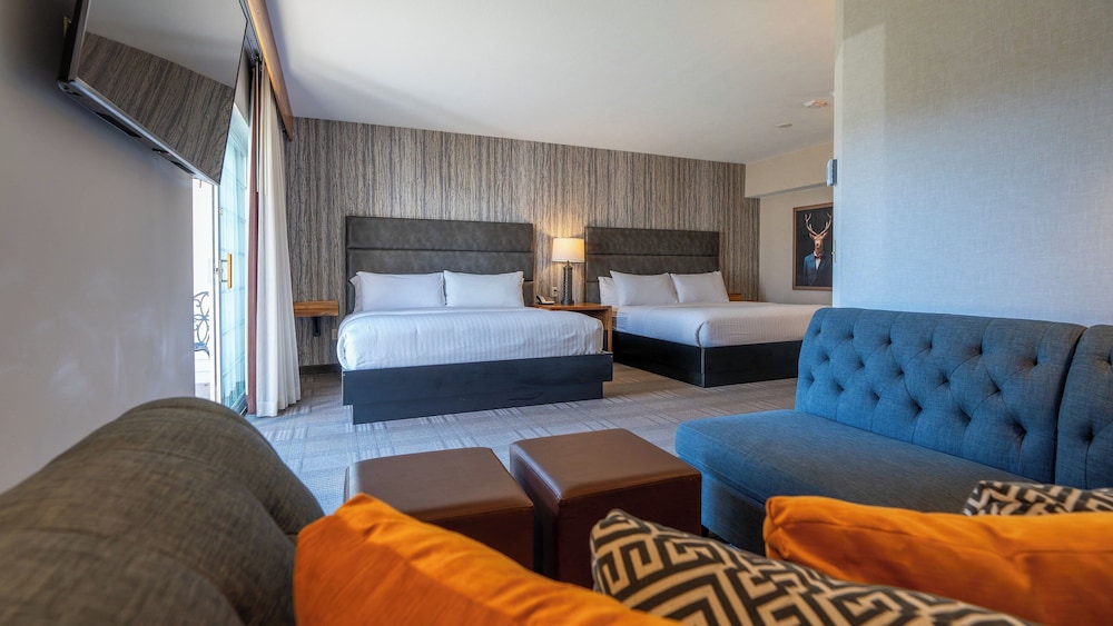 Standard Room, Multiple Beds - Photo 3