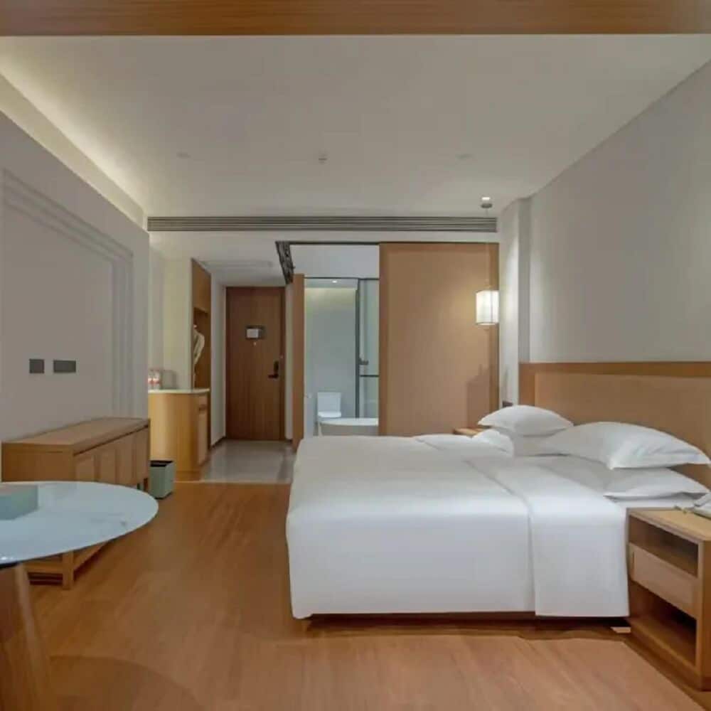 Superior Room, 1 King Bed, Non Smoking, Mountain View