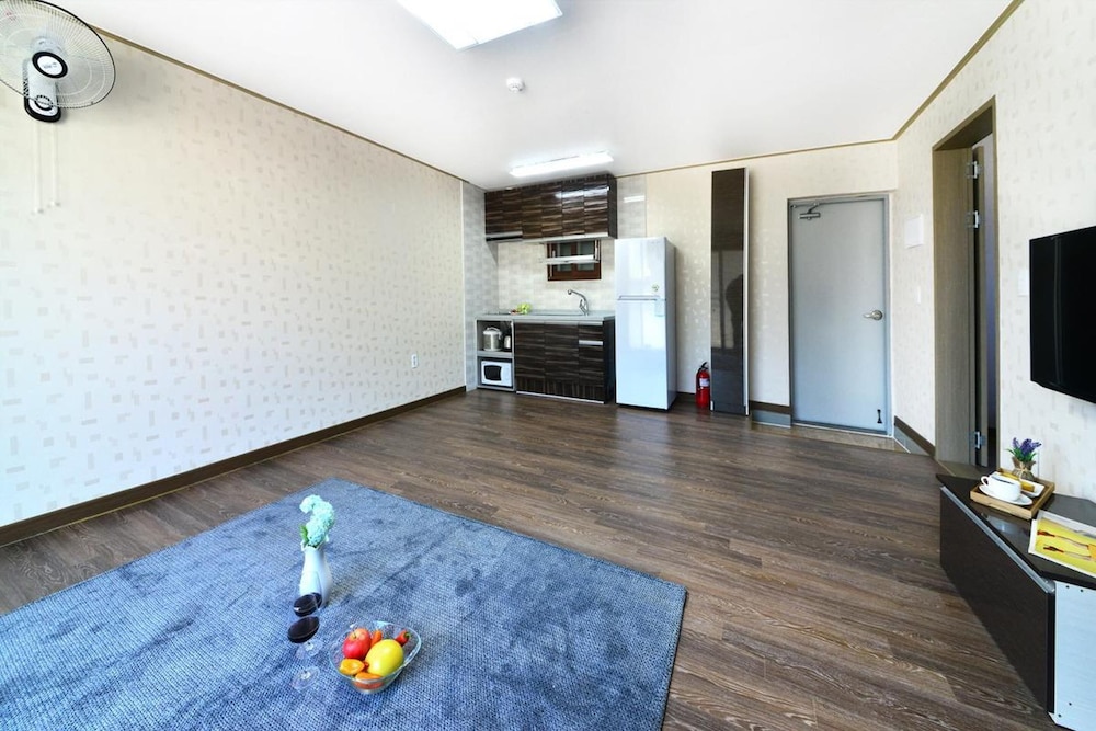 Basic Room, 1 Bedroom (B301(Ocean View)) photo 3