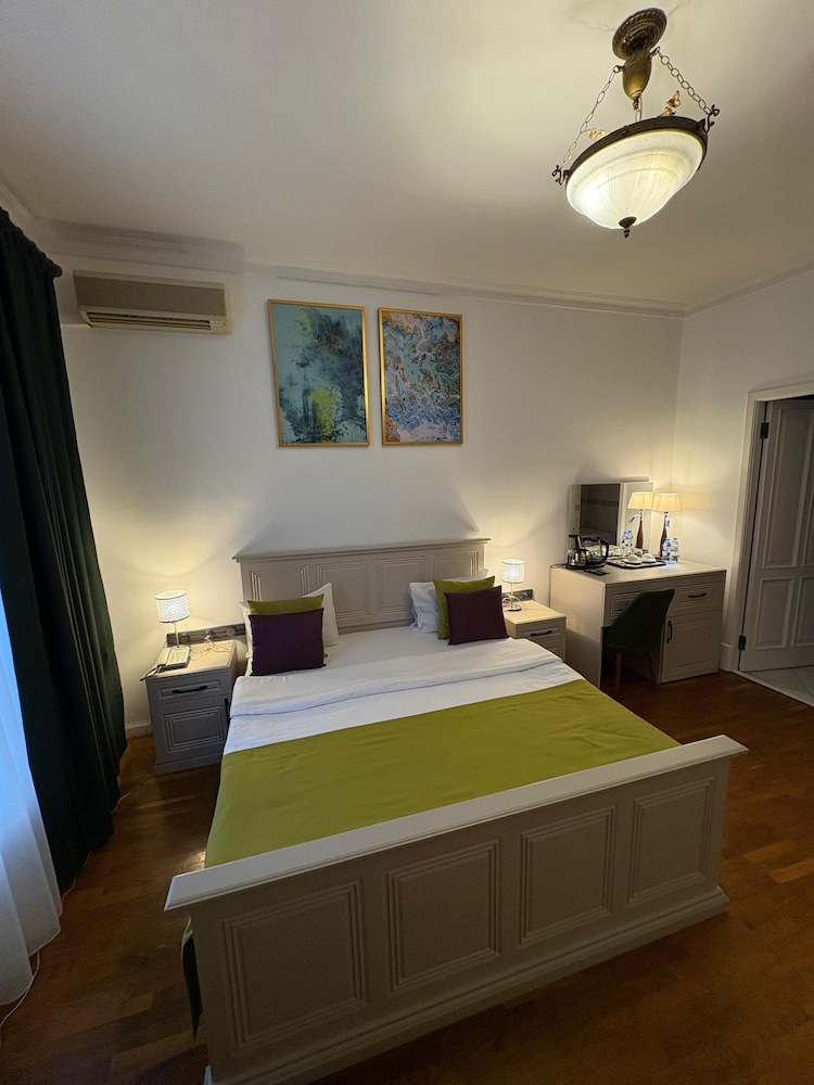 Classic Triple Room - Photo 7