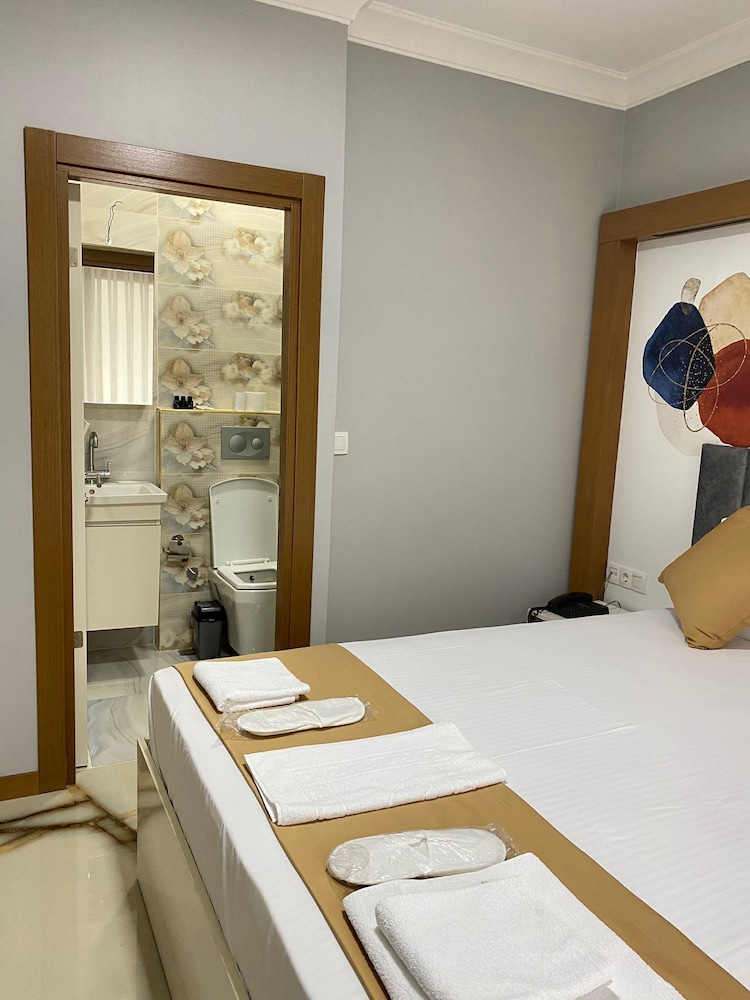 Business Room photo 3