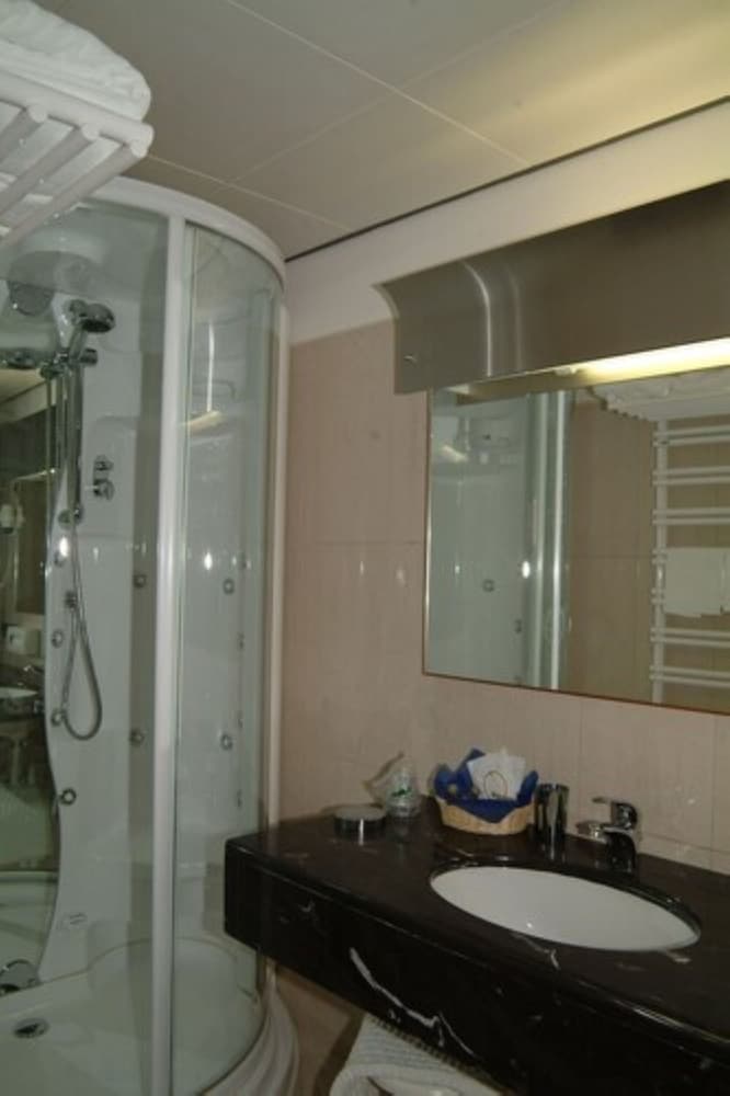 Superior Twin Room - Photo 4