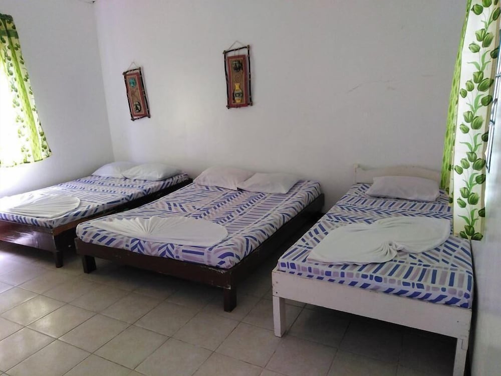 Basic Room, Multiple Beds, Balcony photo 2
