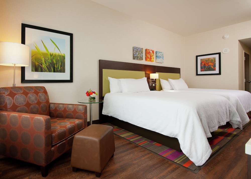 Room, 2 Queen Beds, Accessible, Non Smoking (Hearing) photo 3