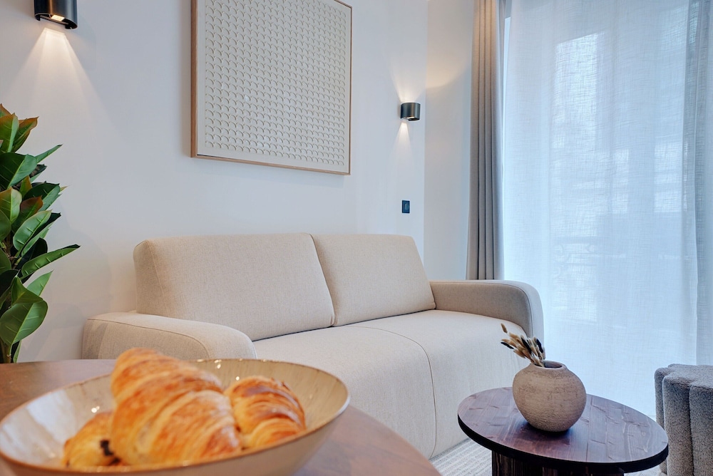 Apartment photo 2