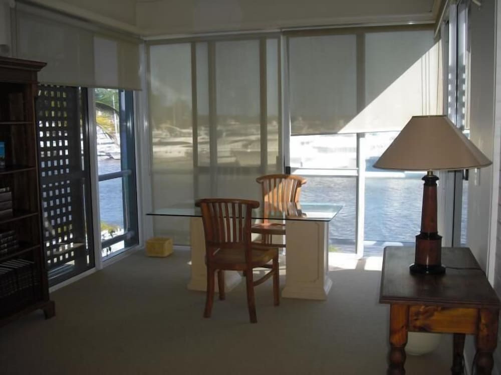 Standard Apartment, 2 Bedrooms, Non Smoking, Kitchen (Waterfnt Villa-5n) photo 2
