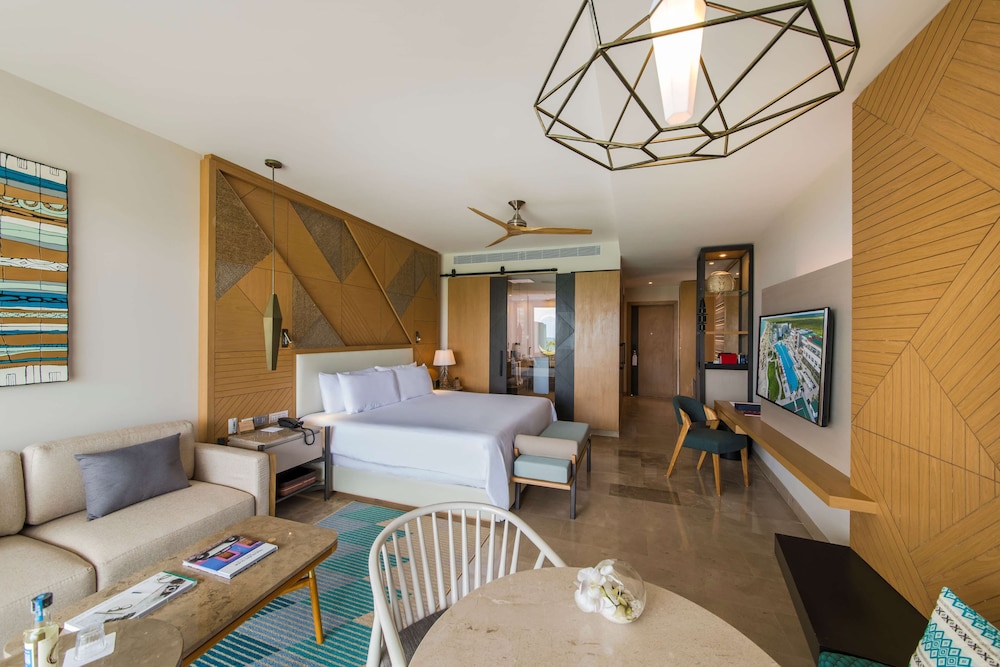Suite Junior Romántica con Acceso Directo parcial a la Piscina y Vista parcial al Océano