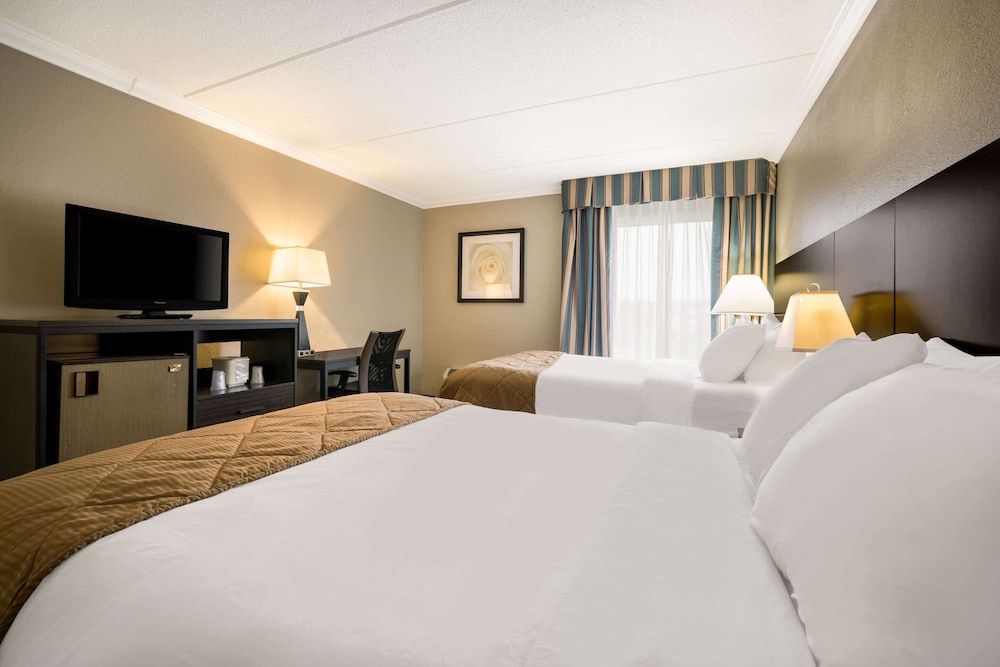 Standard Room, 2 Double Beds, Non Smoking - Photo 2