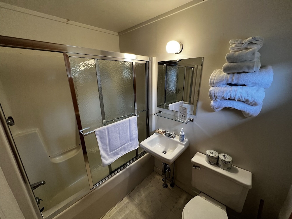 Basic Room, 1 Double Bed, Park View photo 2
