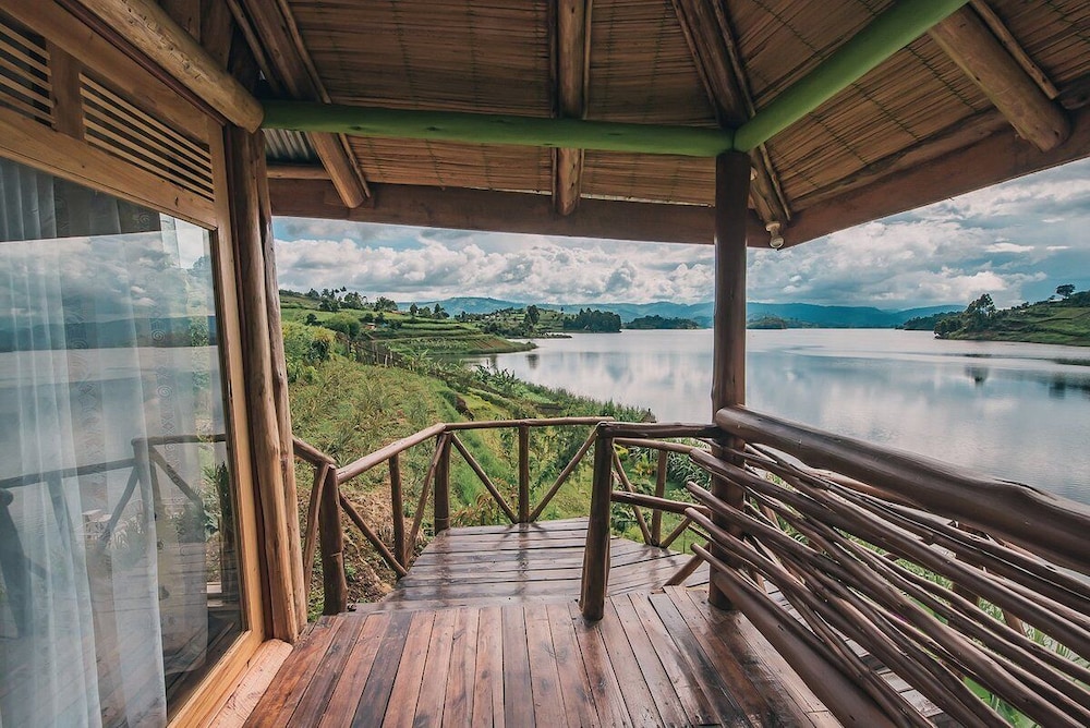 Luxury Triple Room, 1 Bedroom, Non Smoking, Lake View photo 2