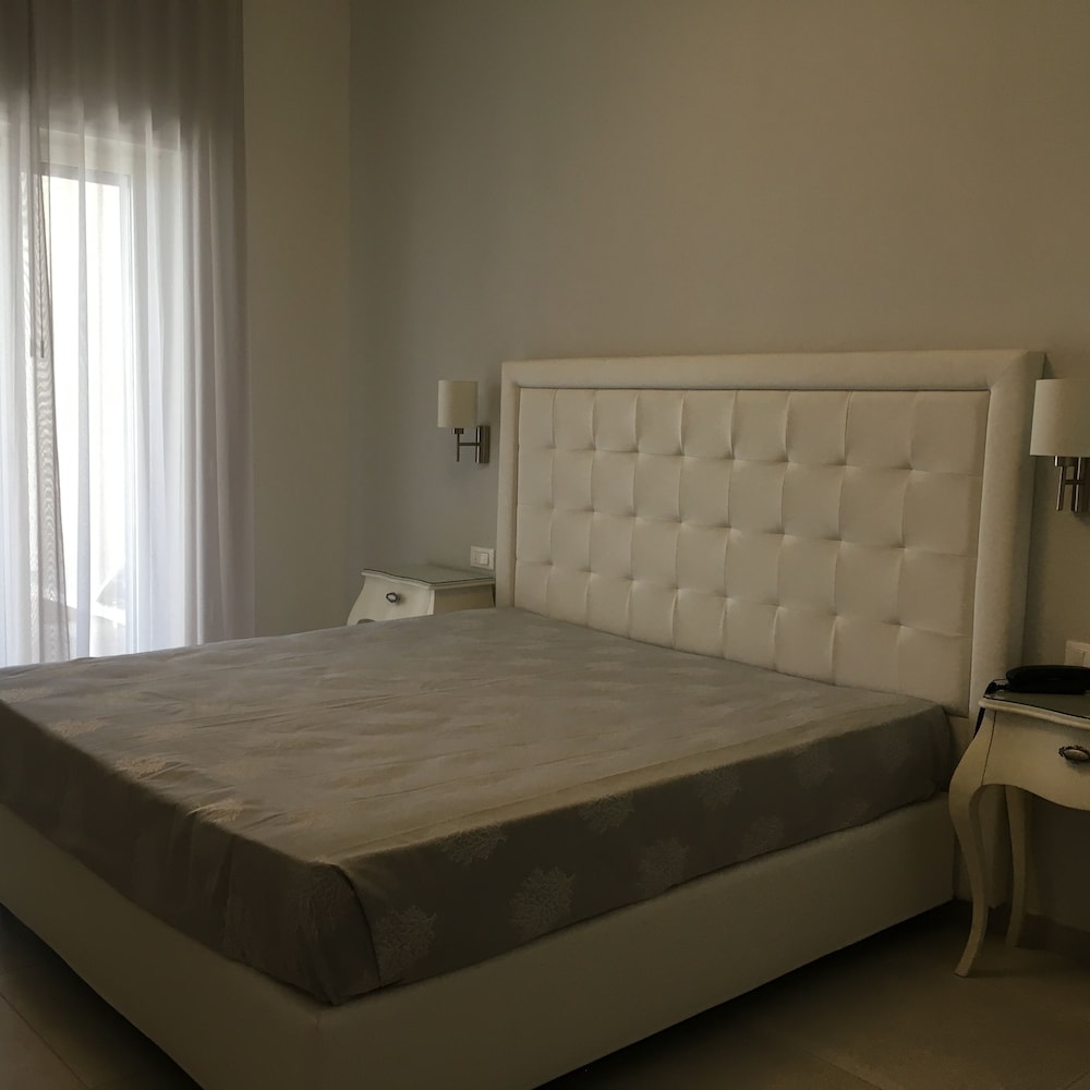 Basic Double Room, Garden View