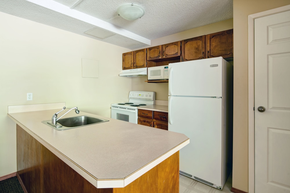 Condo, 1 Bedroom, Kitchen photo 2