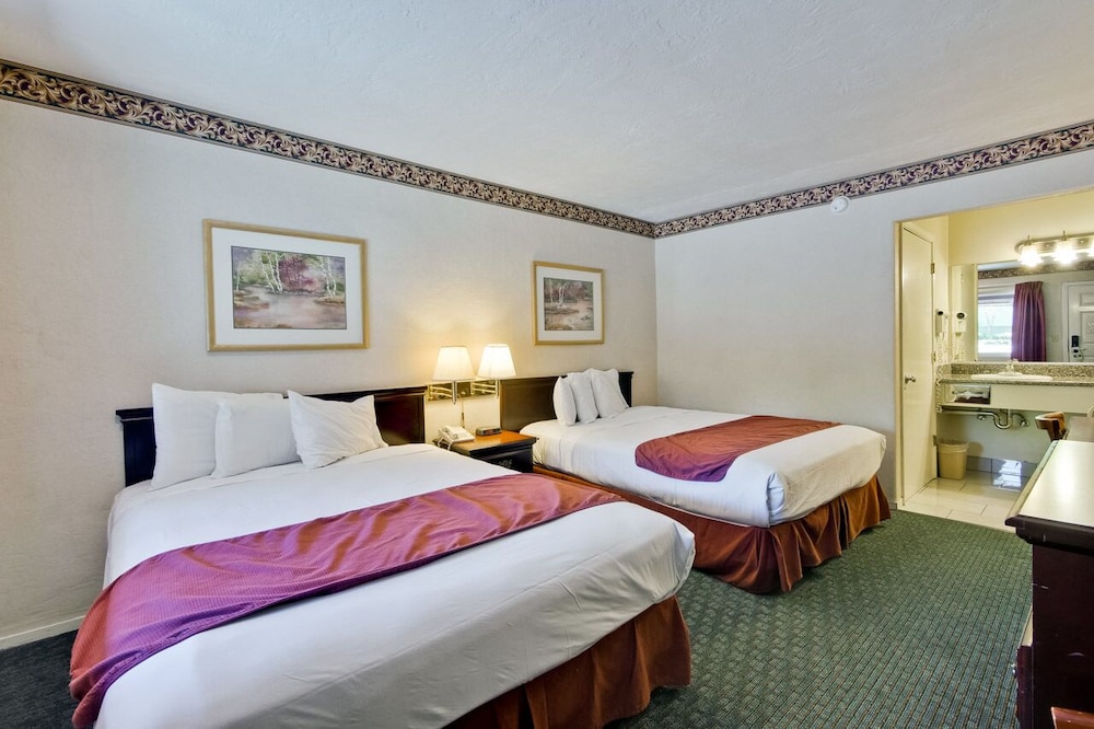 2 Double Beds Non-Smoking - Photo 1