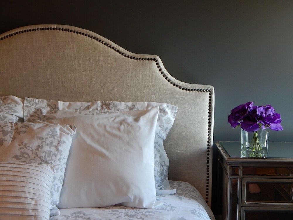 Signature Suite