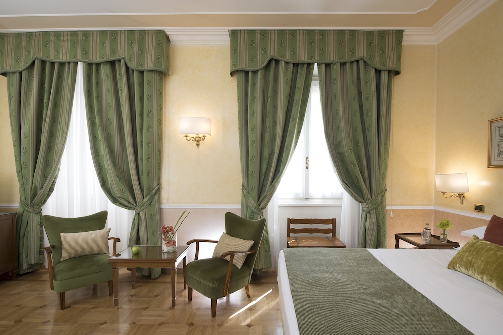 Classic Double or Twin Room - Photo 6